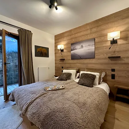 Appartement Les Balcons De L'aigle Les Meribel, 100m From Lift Les *
